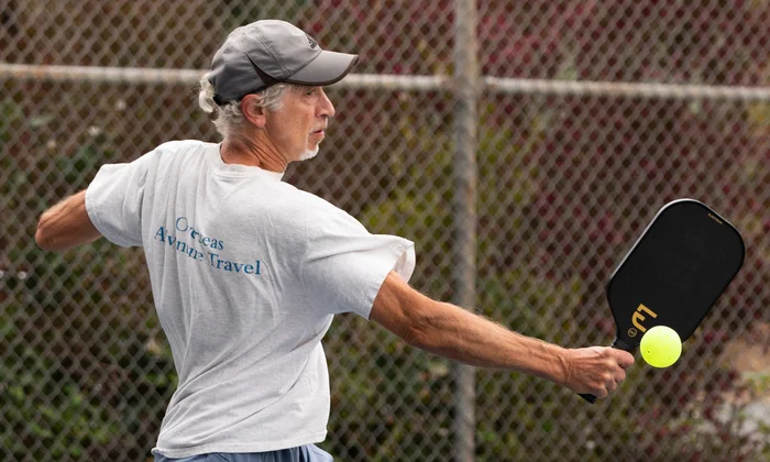 how to play Pickleball